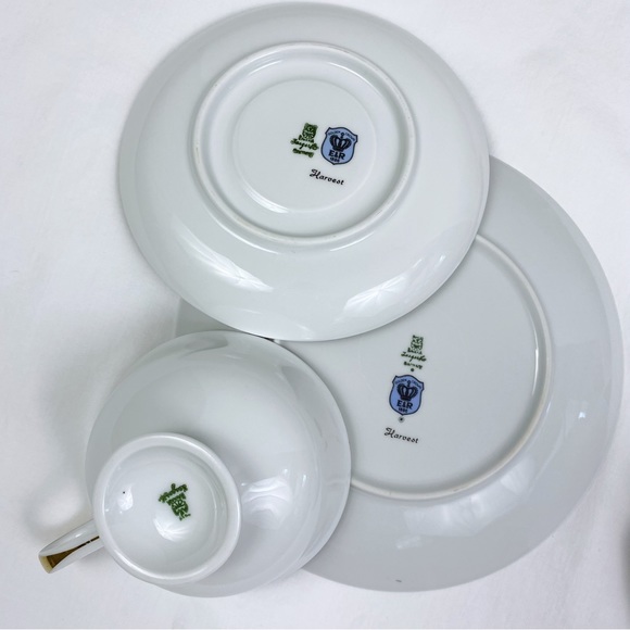 Jaeger Co Golden Crown Autumn Fruit Motif Teacup, Saucer & Dessert Plate-2 Sets - Picture 8 of 8